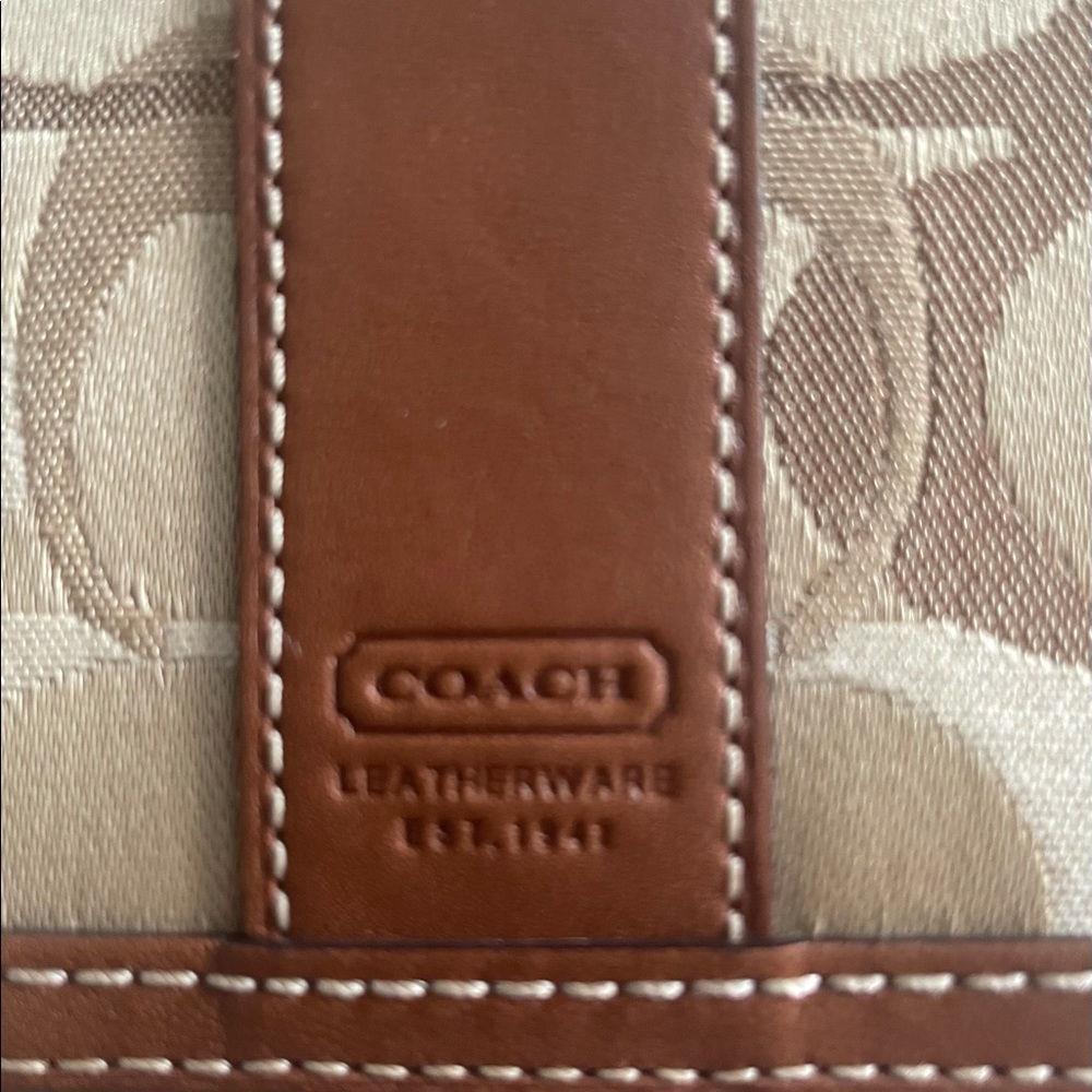 Coach Long Wallet - Picture 8 of 13